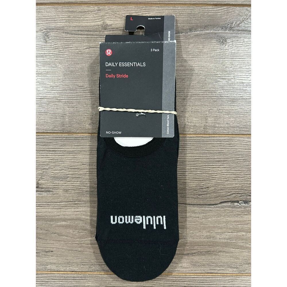 Lululemon men socks L